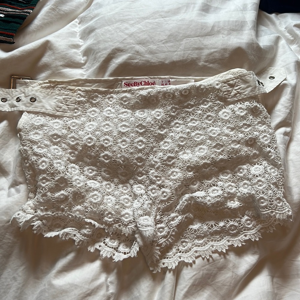 white embroidered flower see by chloe shorts